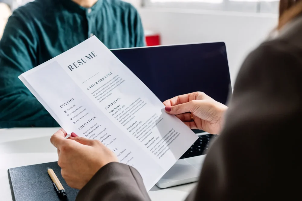 choosing the right resume builder can be daunting. In this guide, we'll explore the top 10 Resume Builders of 2024 and how they improve your chances of landing your desired role.